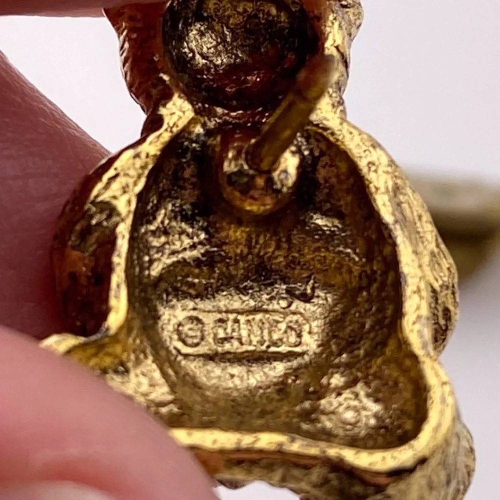 Vintage Teddy Bear Heart Gold Tone Pin